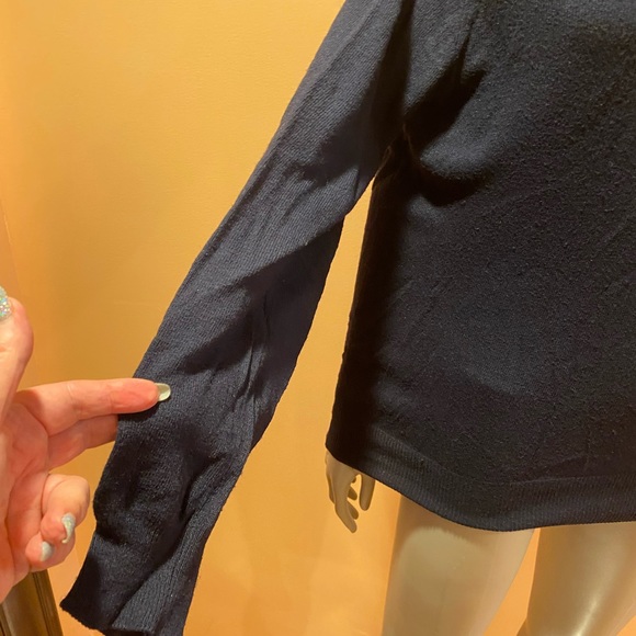 Zara Man V-Neck Pullover Sweater – Black, Medium - Picture 3 of 4